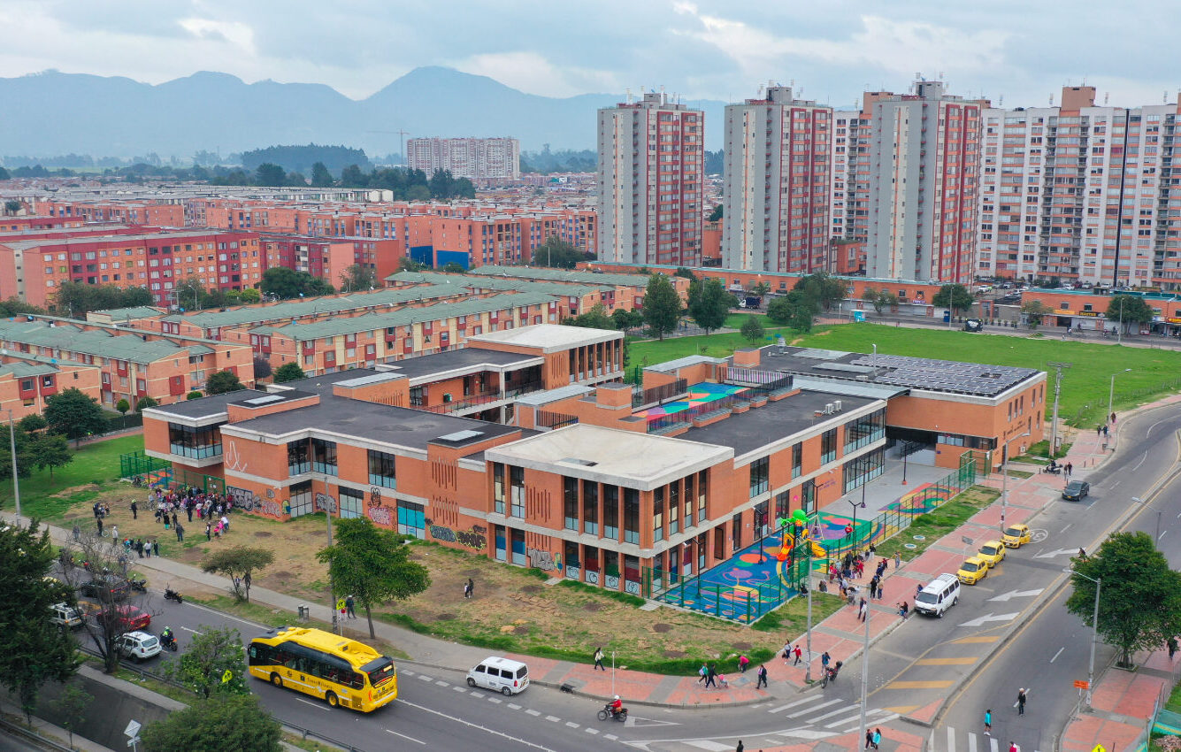 La apuesta de Bogotá por una educación de calidad que le responda a las niñas, niños y jóvenes